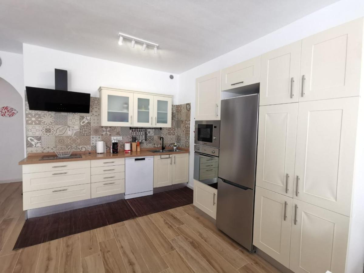 קלטה דה פוסטה Villa Megila מראה חיצוני תמונה